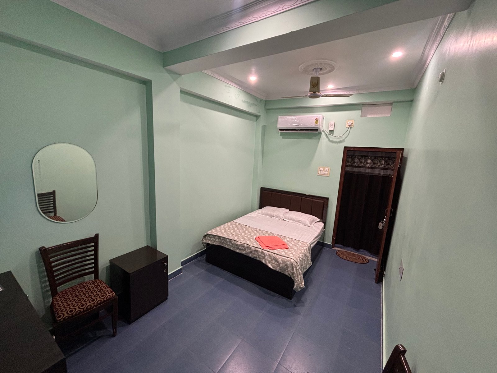 Super Deluxe Twin Bed Room